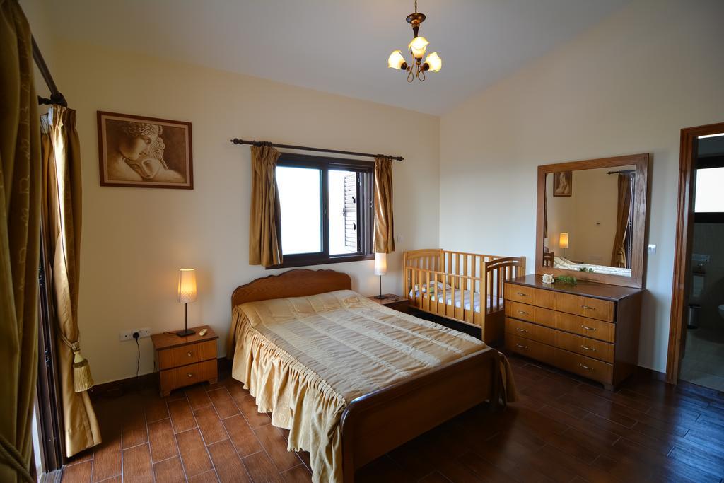 Kalli Villa بوموس الغرفة الصورة